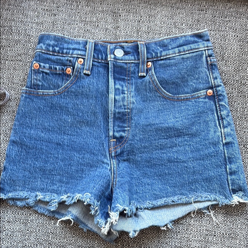 Levi’s Ribcage Denim Short